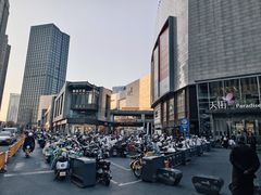 -龙湖杭州滨江天街