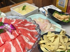 -巴渝瓦肆重庆鲜火锅(宝龙环湖店)