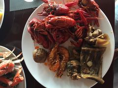 -荣誉国际酒店-云顶旋转餐厅