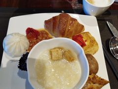-三亚湾海居铂尔曼度假酒店