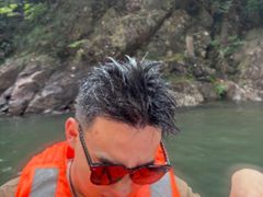 -安吉龙王山峡谷漂流