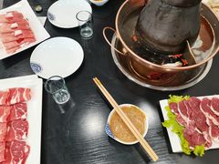 -楼外楼大刀肉传统火锅居(幸福街店)