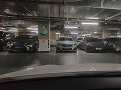 -金虹桥国际中心·停车场