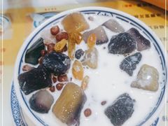 -广信牛奶甜品世家(台东店)
