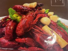 -聚红尚龙虾·烧烤·家常菜(济南路新天地店)