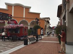 -佛罗伦萨小镇广佛名品奥特莱斯(疏港路店)