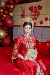 -LOVINA洛维娜婚纱礼服