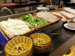 -上海西藏大厦万怡自助餐厅(徐汇店)