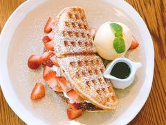 -ROAST coffee & eatery