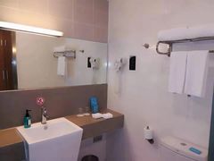 -北京民族园葉子里酒店(鸟巢店)