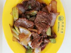 -同济大学本部学苑饮食广场