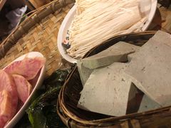 -王婆乔鲜鱼自助火锅(蜀汉路店)