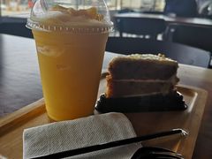 -Cha Café and Bistro