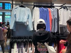-lululemon(比斯特购物村店)