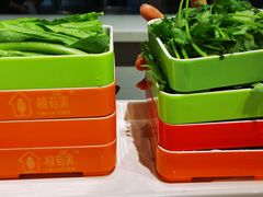 -极有家小鱼小鸡石锅煲(佳兆业店)