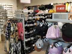 -H&M(天一广场店)