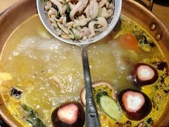 -洱火云南酸菜牛肉火锅(石景山当代商城店)