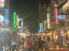 -六合夜市