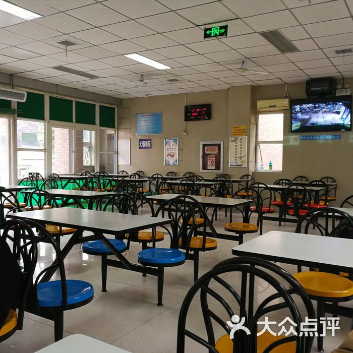 西安理工大学食堂图片