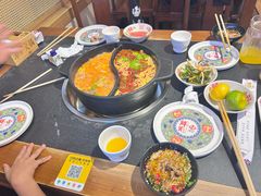 -沸炉重庆老火锅(军事博物馆店)