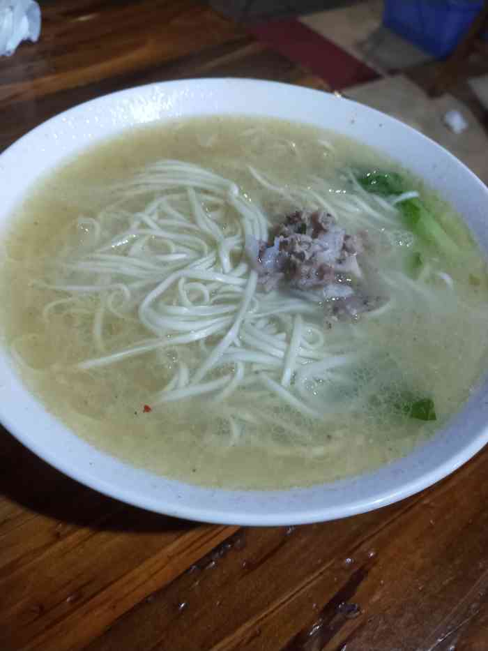 邛崃赵府奶汤面(新津店)-"味道属于清淡当中比较重口味的,汤真的很特.