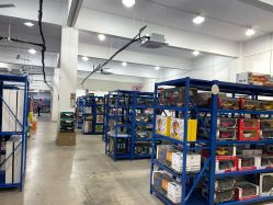 -逝水玩具折扣店