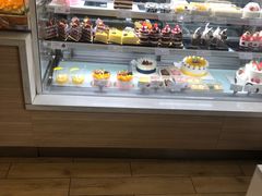 面包甜点陈列柜-沁园(新沙正街店)