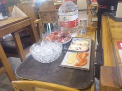 -毛辣果·贵州红酸汤牛肉火锅(西单店)