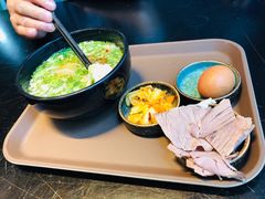 -臻老板牛肉面(光华路SOHO店)