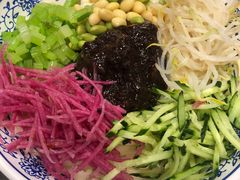 老北京炸酱面-门框胡同百年卤煮(新街口店)