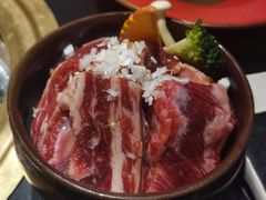 -山川小町·极番烧肉(新地假日广场店)