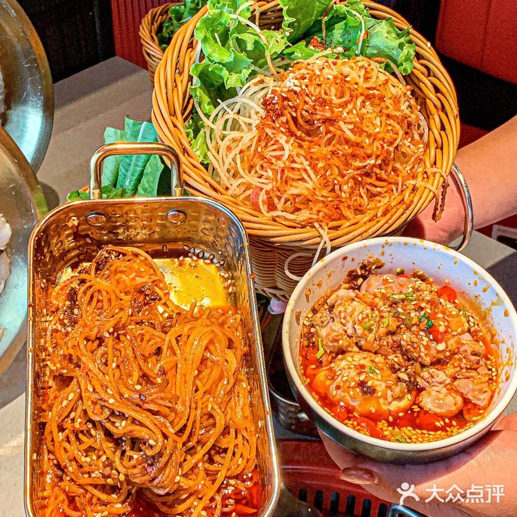 广州‼️终于有火爆成都的瀑布土豆丝吃了[流泪]