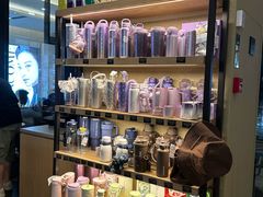 -星巴克臻选(惠州华贸天地1楼店)