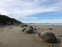 -摩拉基大圆石