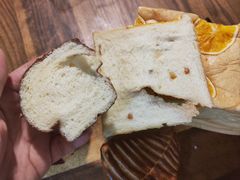 -沁屋面包店(人民东路店)