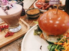 -FLOVIE FLORIST CAFE