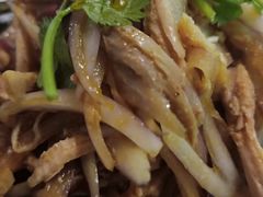 手撕鸡肉-蓝珊甄选海鲜自助·火锅大排档(近阿那亚店)