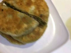 -圣河湾虾饺美食(站前店)
