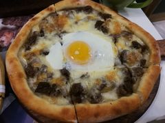 鸡蛋烤肉披萨-清真餐厅·回乡麦客