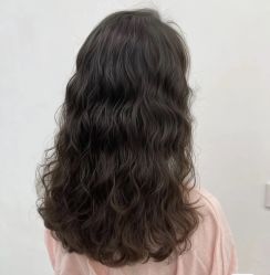 -MOVAN  HAIR莫凡匠人发型屋