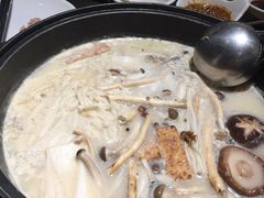 -煲宫猪肚鸡(昆山金鹰国际购物中心店)