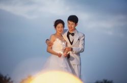 -上花轿婚纱摄影