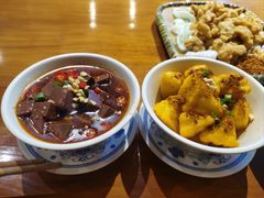 -炉小二铜锅牛蛙•川湘菜(三里屯店)