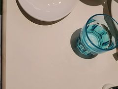 -港丽餐厅(高德置地店)