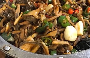 Dry Pot River Clam Meat