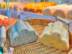 -花园饼屋·吐司蛋糕面包(星海店)