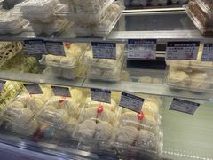 面包甜点陈列柜-白玉兰食品(汇联商厦店)