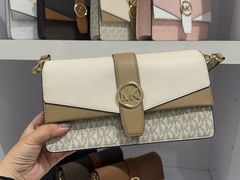 -首创奥特莱斯(北京店)