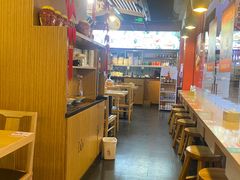 -龙记桂林米粉(财满街店)