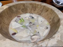 -滇香肴·云南菜蒸汽石锅鱼(云南北路店)